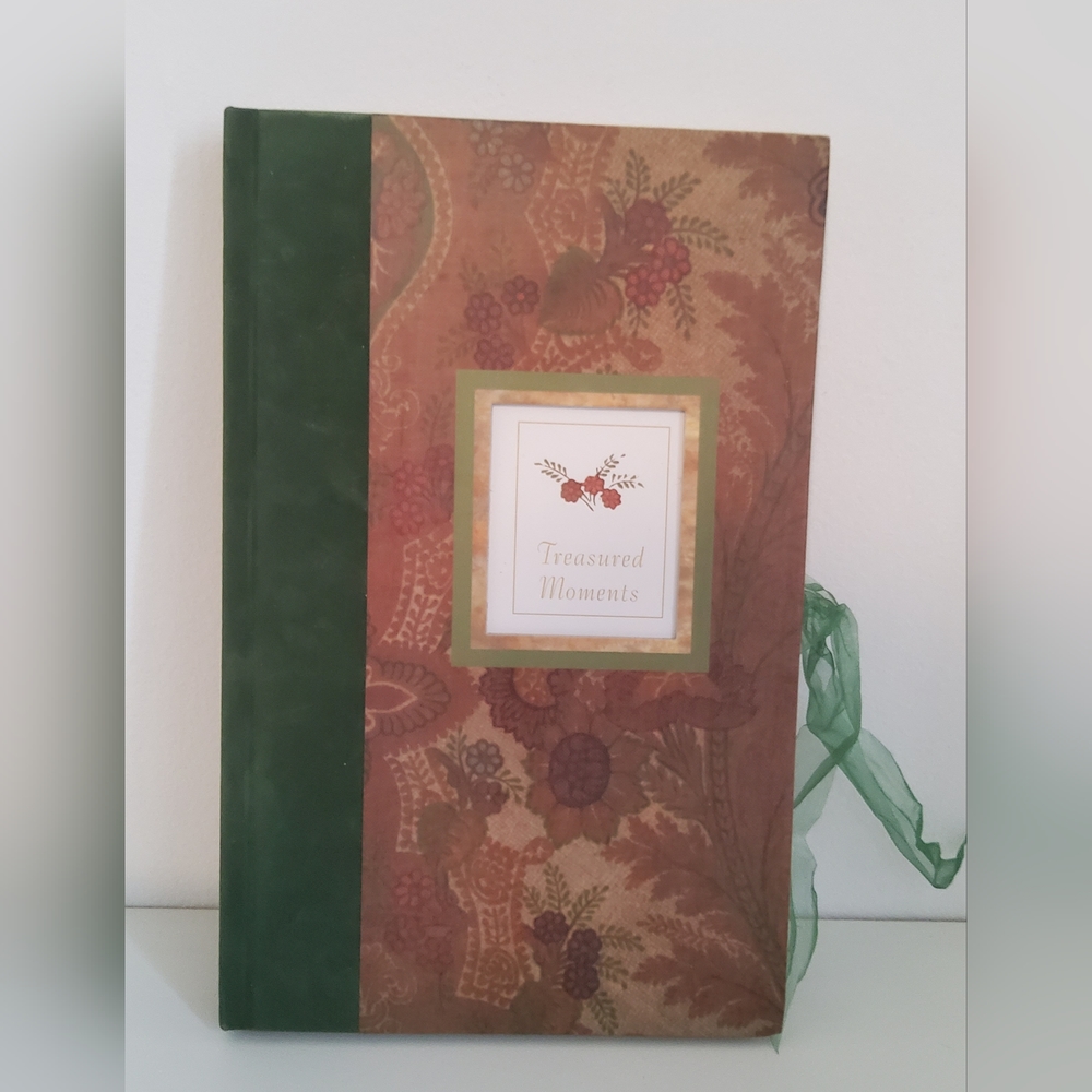 Brand New New Seasons Treasured Moments Photo Album Scrap Book